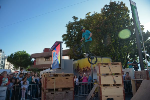 Photo 126 – 150 ans - Montreux Acrobatie